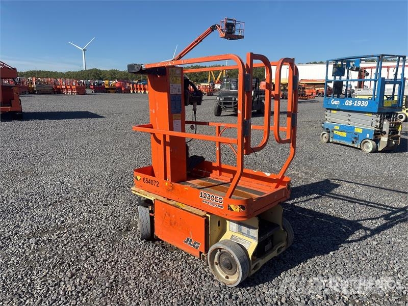 JLG 1230ES Vertical Mast Lift (Inoperable) Vertikālie pacēlāji