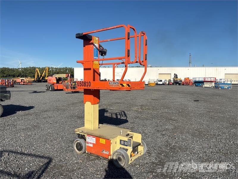 JLG 1230ES Vertical Mast Lift Vertikální sloupové výtahy
