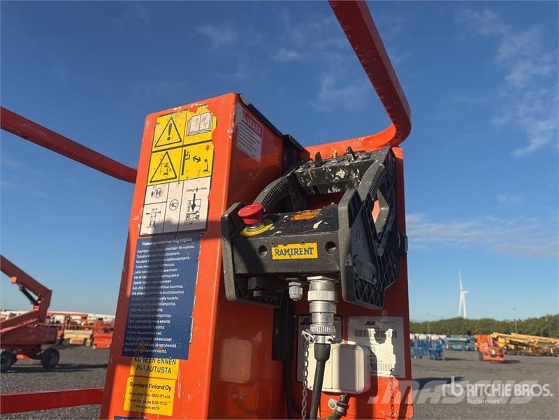 JLG 1230ES Vertical Mast Lift Vertikalna dvigala