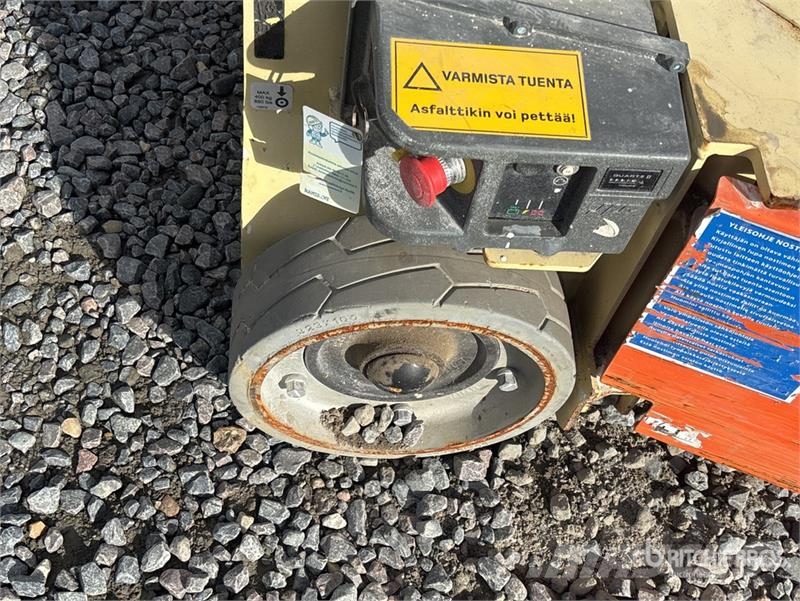 JLG 1230ES Vertical Mast Lift Henkilönostimet ja nostolaitteet