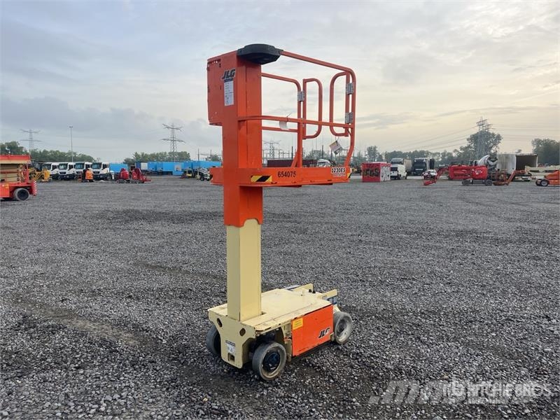 JLG 1230ES Vertical Mast Lift رافعات السارية الرأسية