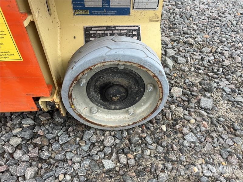 JLG 1230ES Vertical Mast Lift (Inoperable) 垂直昇降型リフト