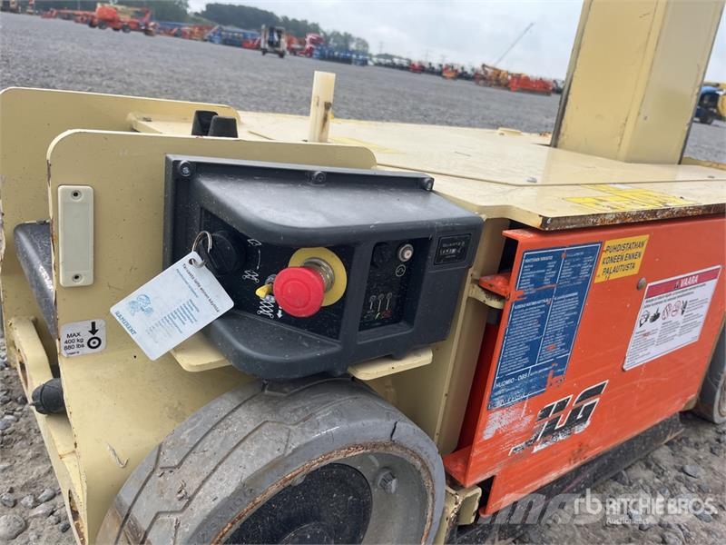JLG 1230ES Vertical Mast Lift 垂直昇降型リフト