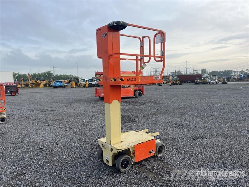 JLG 1230ES Vertical Mast Lift 垂直昇降型リフト