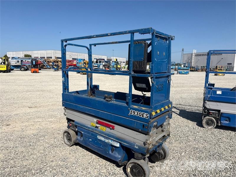 JLG 1930 ES Scissor Lift (Inoperable) 剪式升降機
