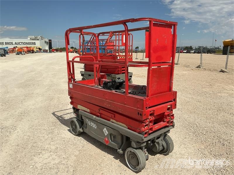 JLG 1930ES Electric Scissor Lift (Inoperable) Sakselifter