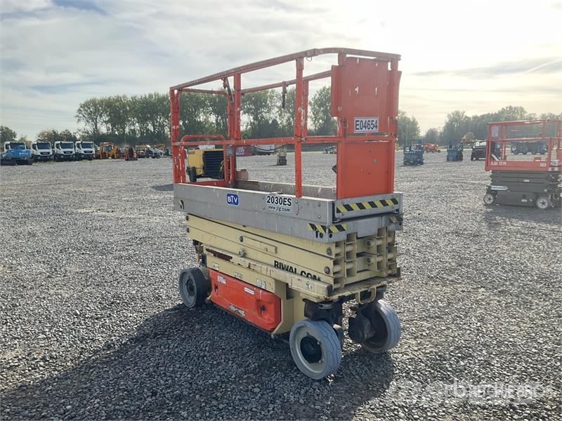 JLG 2030ES Electric Scissor Lift (Inoperable) Saksilavat