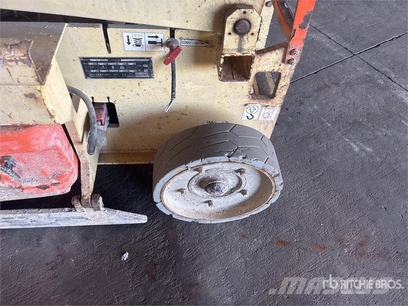 JLG 2030ES Electric Scissor Lift Škarjaste dvižne ploščadi