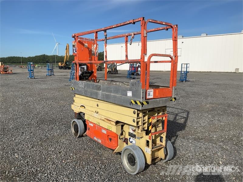 JLG 2030ES Electric Scissor Lift (Inoperable) Saksilavat