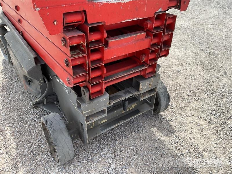 JLG 3246ES Electric Scissor Lift (Inoperable) Sakselifter