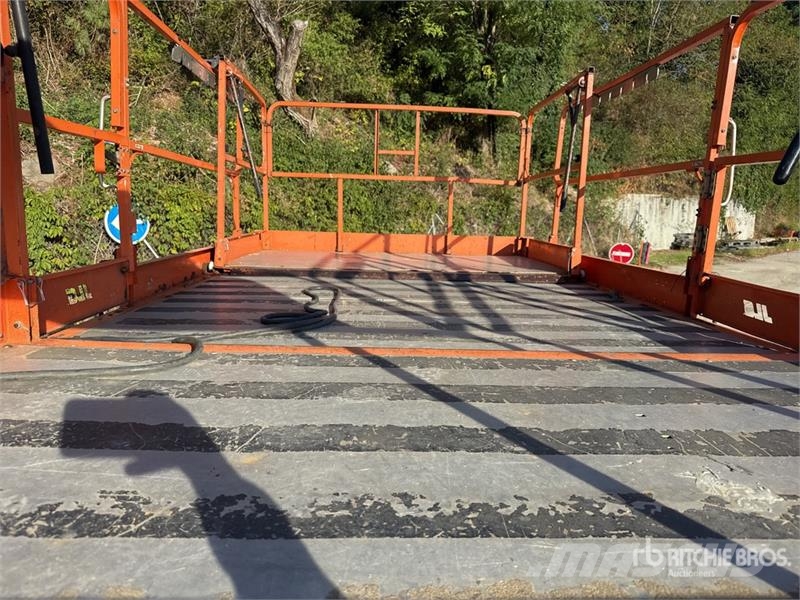 JLG 3394RT 4x4 Diesel Nacelle Ciseau Scissor Lift 剪叉式升降机