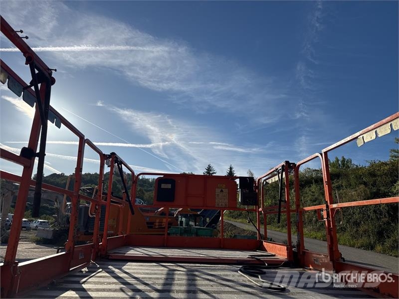 JLG 3394RT 4x4 Diesel Nacelle Ciseau Scissor Lift 剪叉式升降机