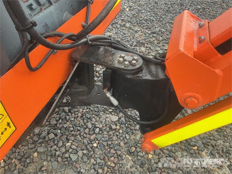 JLG 340AJ 4WD Diesel Articulating Boom Lift Karos emelők