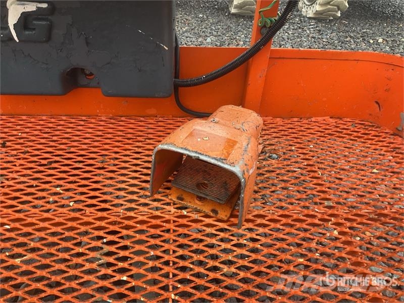 JLG 340AJ 4WD Diesel Articulating Boom Lift Karos emelők