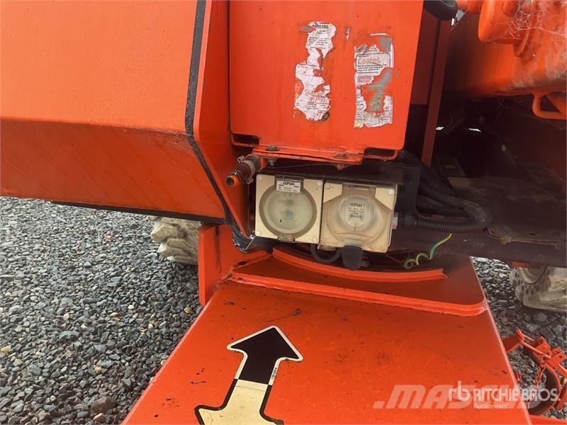 JLG 340AJ 4WD Diesel Articulating Boom Lift Karos emelők