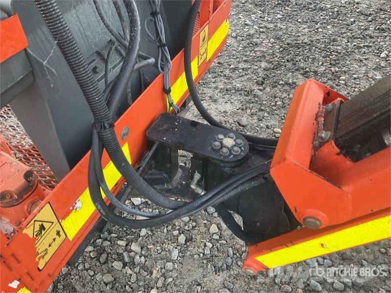 JLG 340AJ 4WD Diesel Articulating Boom Lift Alkūniniai keltuvai