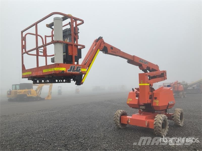 JLG 340AJ 4WD Diesel Articulating Boom Lift Karos emelők