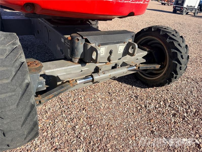 JLG 340AJ 4WD Nacelle Articulee Articulating Boom Lift Bomliftar