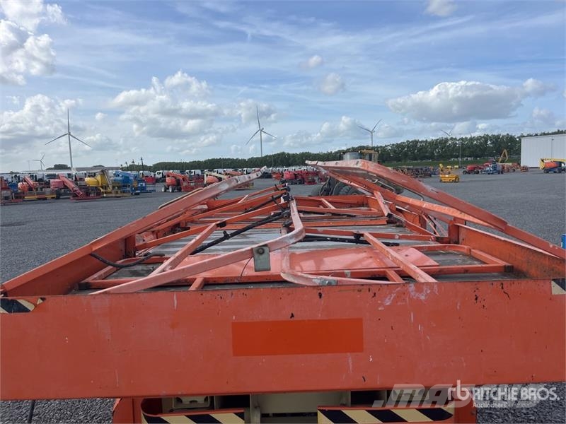JLG 4394 RT 4x4 Diesel Scissor Lift Šķerveida pacēlāji