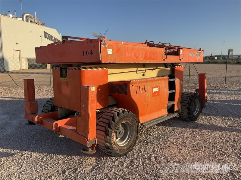 JLG 4394 RT 4x4 Diesel Scissor Lift 剪叉式升降机
