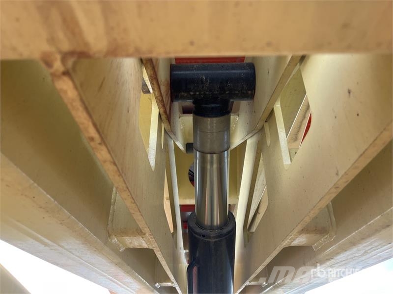 JLG 4394 RT 4x4 Diesel Scissor Lift Šķerveida pacēlāji