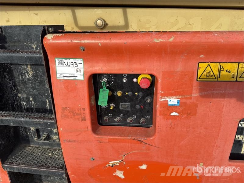 JLG 4394 RT 4x4 Diesel Nacelle Ciseau Scissor Lift 剪叉式升降机