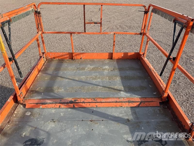 JLG 4394 RT 4x4 Diesel Nacelle Ciseau Scissor Lift 剪叉式升降机