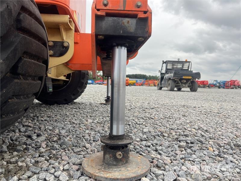 JLG 4394 RT 4x4 Diesel Scissor Lift Šķerveida pacēlāji