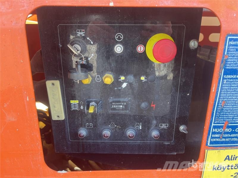 JLG 4394 RT 4x4 Diesel Scissor Lift Šķerveida pacēlāji