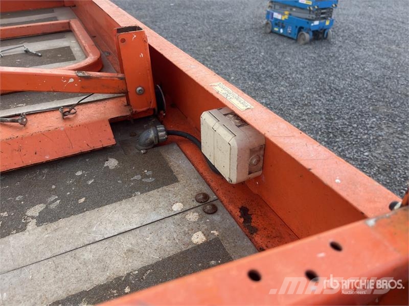 JLG 4394 RT 4x4 Diesel Scissor Lift Šķerveida pacēlāji