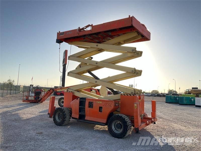 JLG 4394 RT 4x4 Diesel Scissor Lift 剪叉式升降机