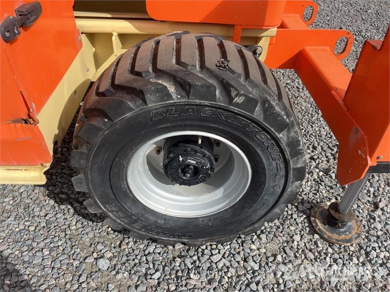 JLG 4394 RT 4x4 Diesel Scissor Lift Šķerveida pacēlāji