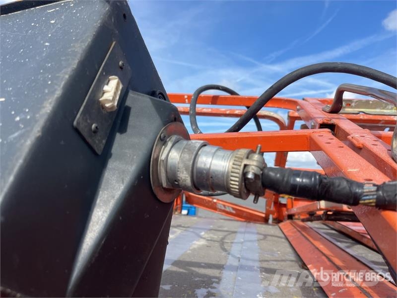 JLG 4394 RT 4x4 Diesel Scissor Lift Šķerveida pacēlāji