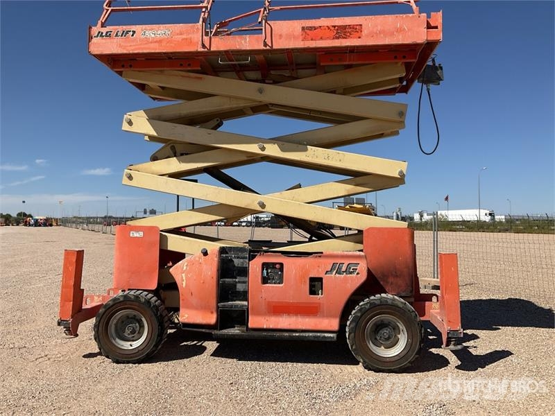 JLG 4394RT 4x4 Diesel Scissor Lift 剪叉式升降机