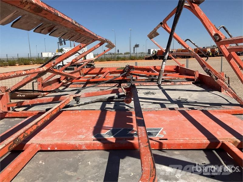 JLG 4394RT 4x4 Diesel Scissor Lift 剪叉式升降机
