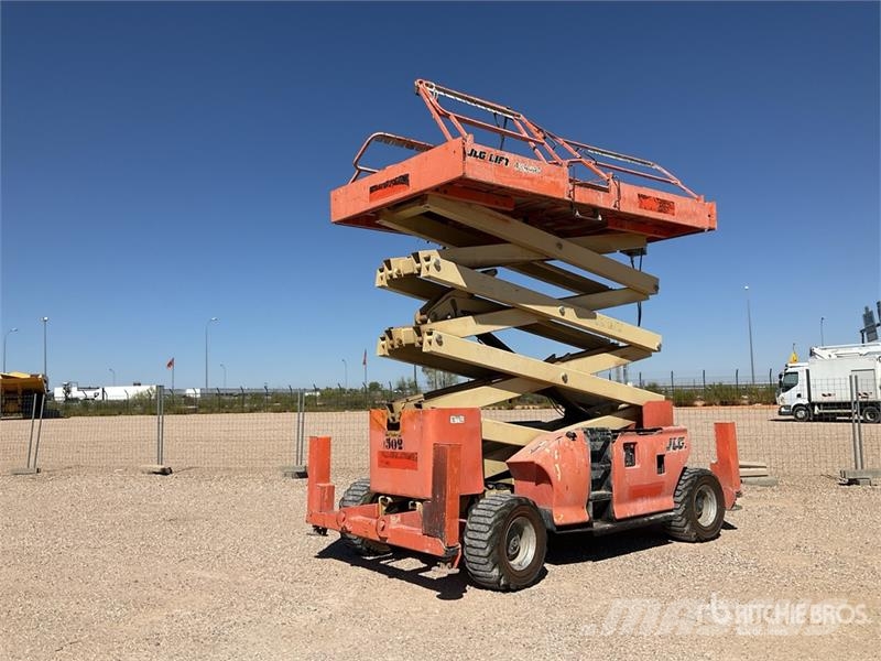 JLG 4394RT 4x4 Diesel Scissor Lift 剪叉式升降机