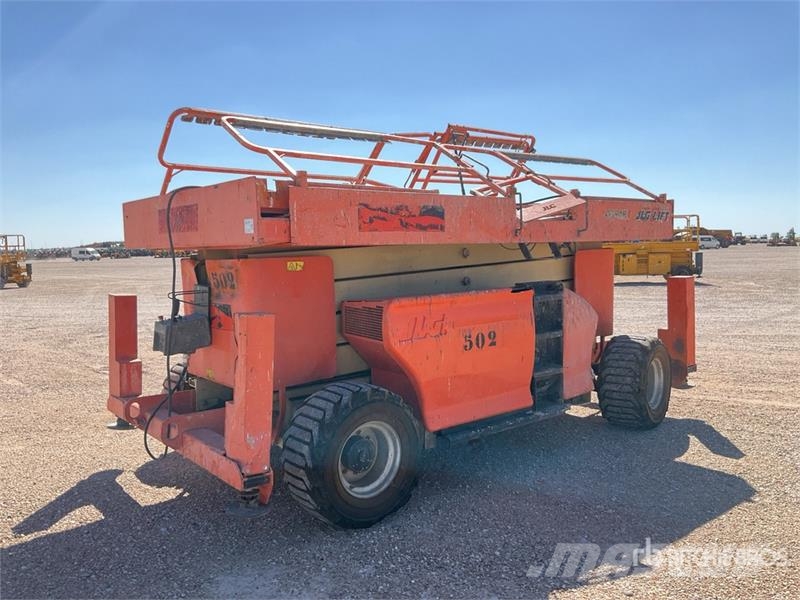 JLG 4394RT 4x4 Diesel Scissor Lift 剪叉式升降机