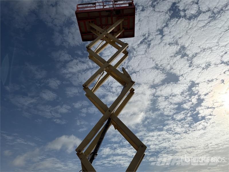 JLG 4394RT 4x4 Diesel Nacelle Ciseau Scissor Lift Scissor lifts