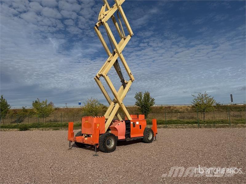 JLG 4394RT 4x4 Diesel Nacelle Ciseau Scissor Lift Scissor lifts