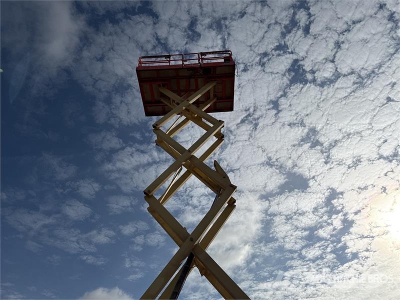 JLG 4394RT 4x4 Diesel Nacelle Ciseau Scissor Lift Scissor lifts