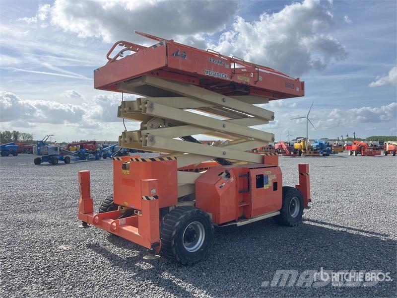 JLG 4394RT 4x4 Diesel Scissor Lift Ollós emelők
