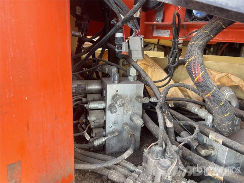 JLG 4394RT 4x4 Diesel Scissor Lift Ollós emelők
