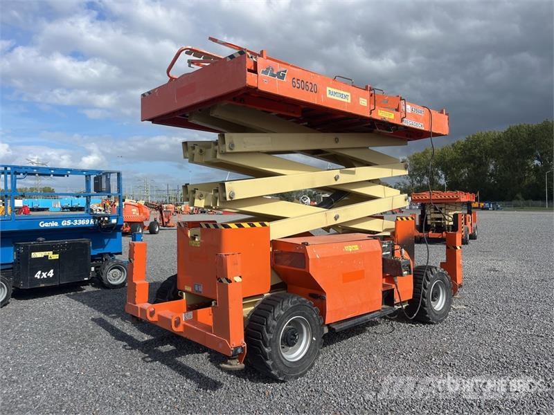 JLG 4394RT 4x4 Diesel Scissor Lift Ollós emelők