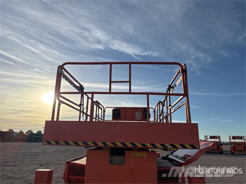 JLG 4394RT 4x4 Diesel Nacelle Ciseau Scissor Lift Scissor lifts