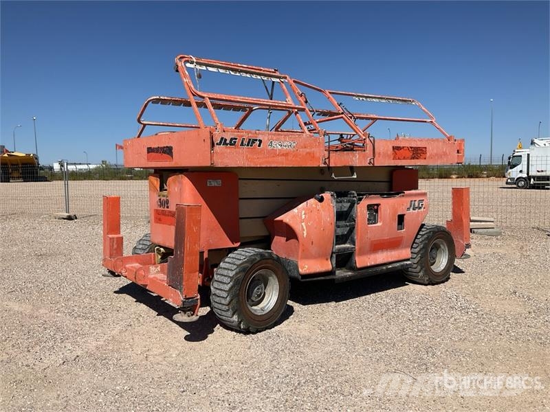JLG 4394RT 4x4 Diesel Scissor Lift 剪叉式升降机
