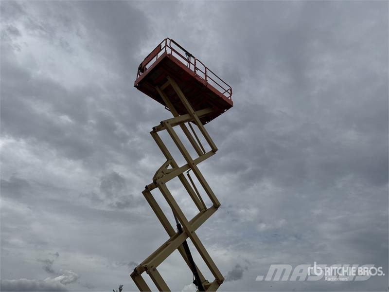 JLG 4394RT 4x4 Diesel Nacelle Ciseau Scissor Lift 剪叉式升降机