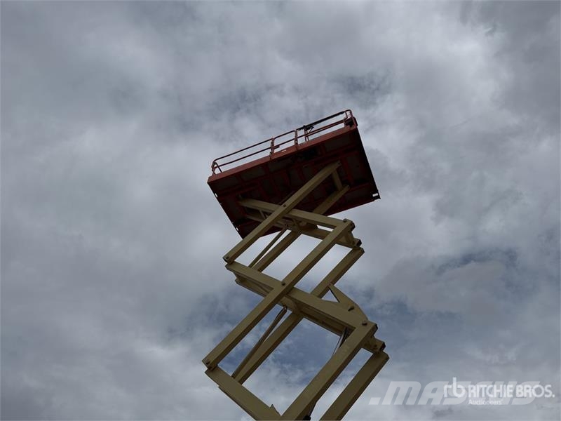 JLG 4394RT 4x4 Diesel Nacelle Ciseau Scissor Lift 剪叉式升降机