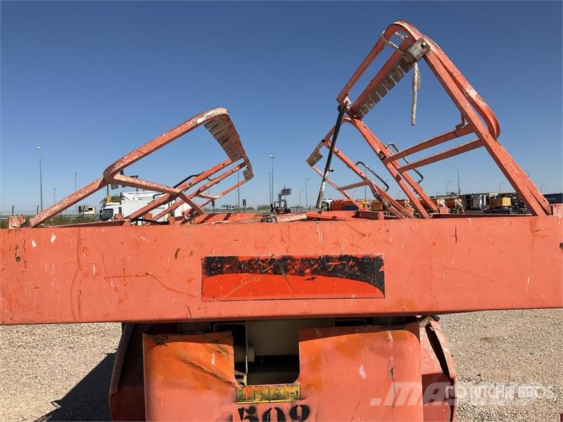JLG 4394RT 4x4 Diesel Scissor Lift 剪叉式升降机