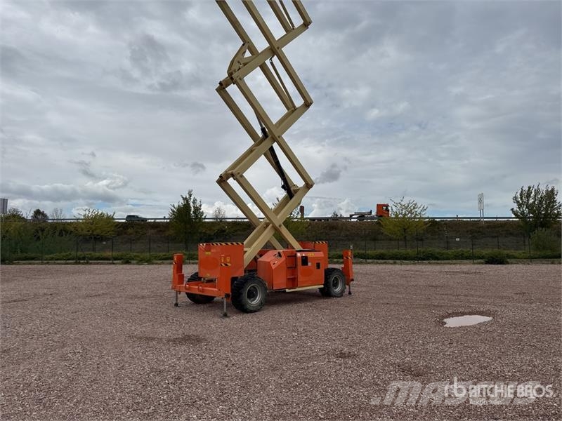 JLG 4394RT 4x4 Diesel Nacelle Ciseau Scissor Lift 剪叉式升降机