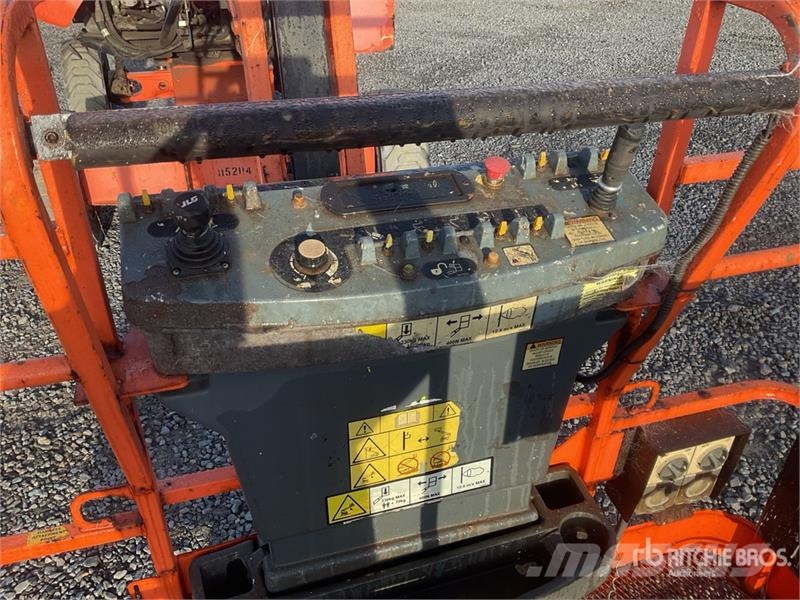 JLG 450AJ 4WD Diesel Articulating Boom Lift (Inoperabl Kuukulkijat